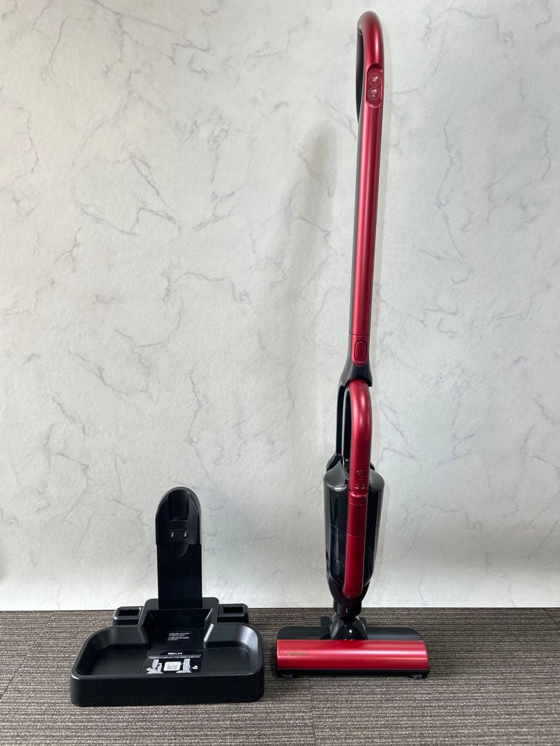 983 東芝 コードレススティッククリーナー 掃除機 充電式 取説付き 高年式