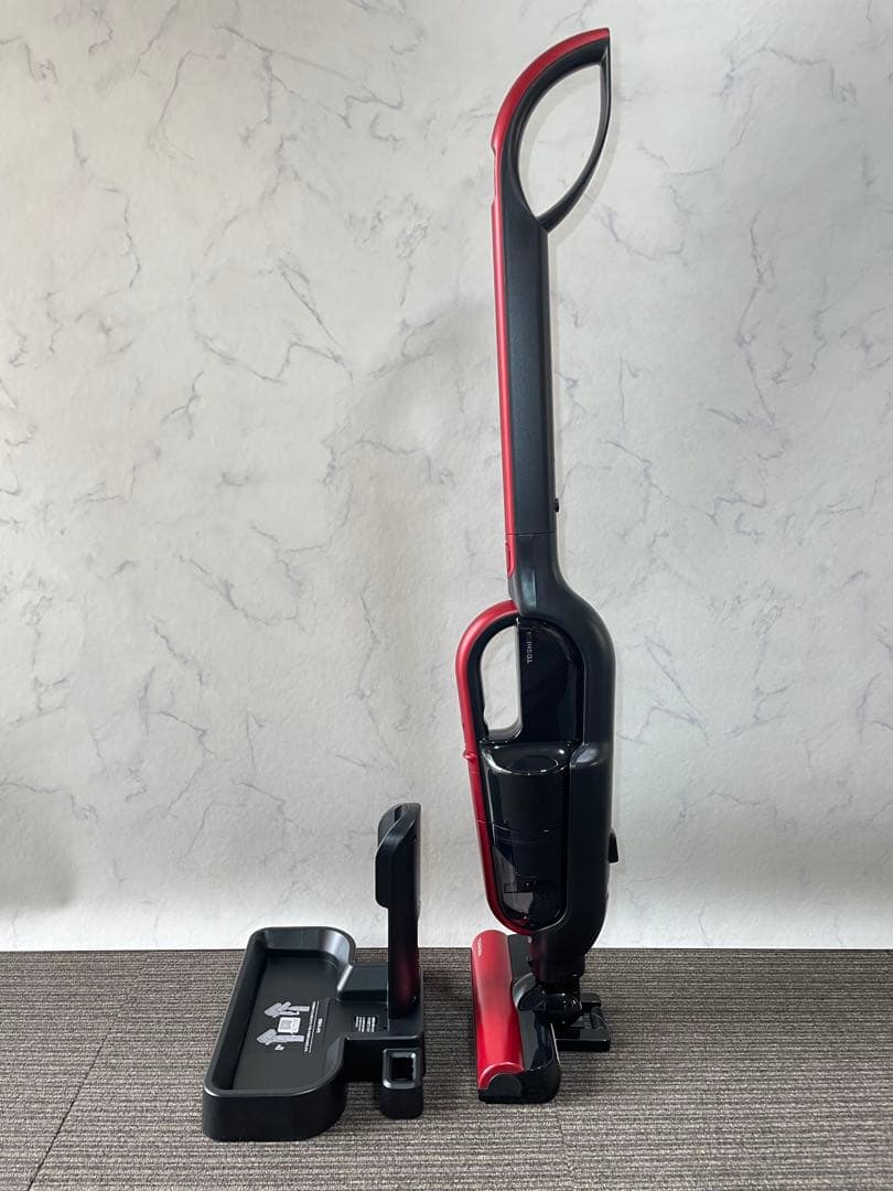 983 東芝 コードレススティッククリーナー 掃除機 充電式 取説付き 高年式