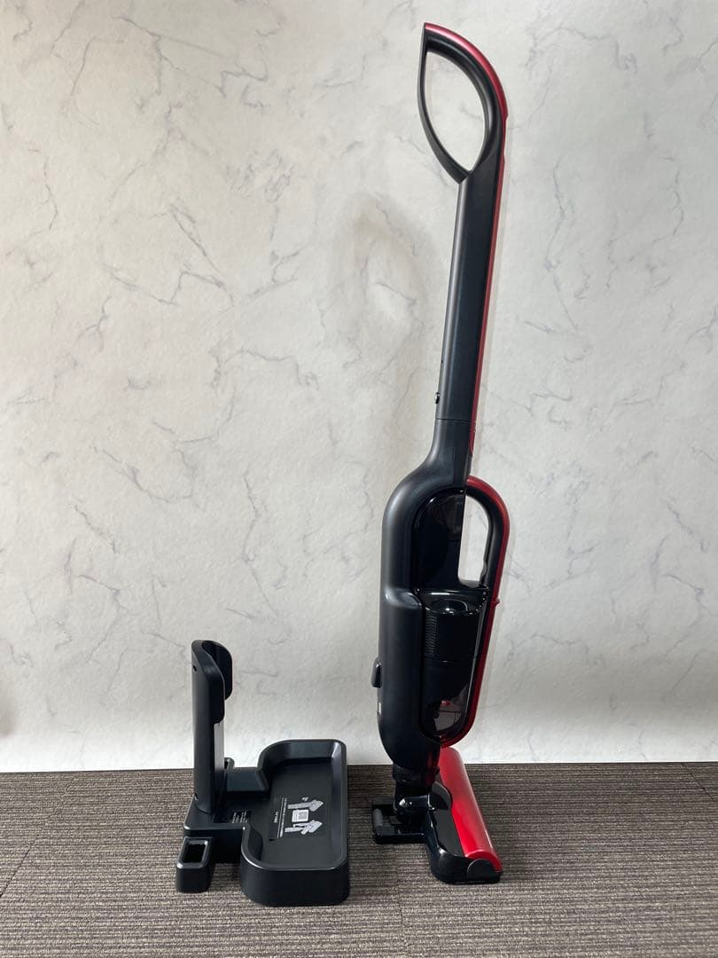 983 東芝 コードレススティッククリーナー 掃除機 充電式 取説付き 高年式