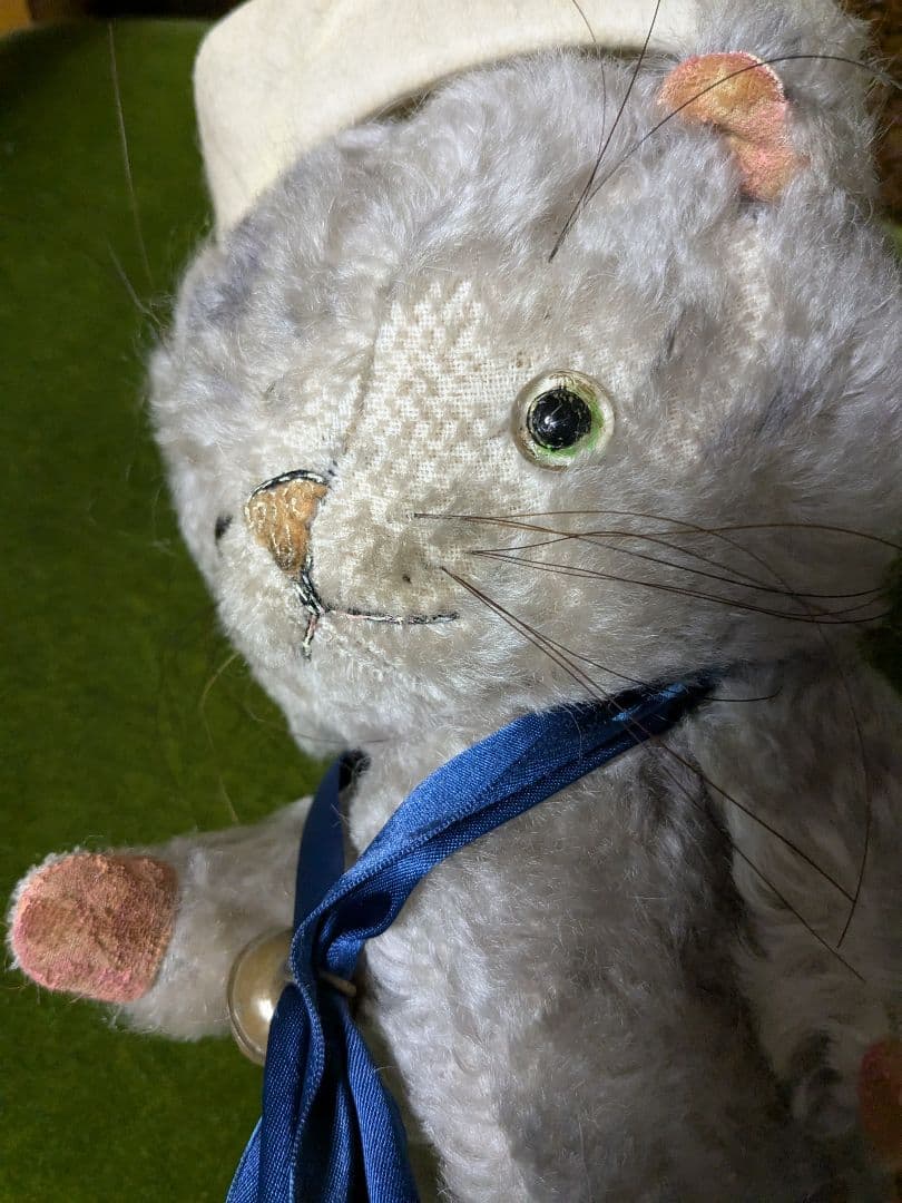 加藤日砂　切株のガーリィキャット