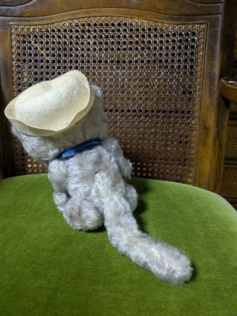 加藤日砂　切株のガーリィキャット