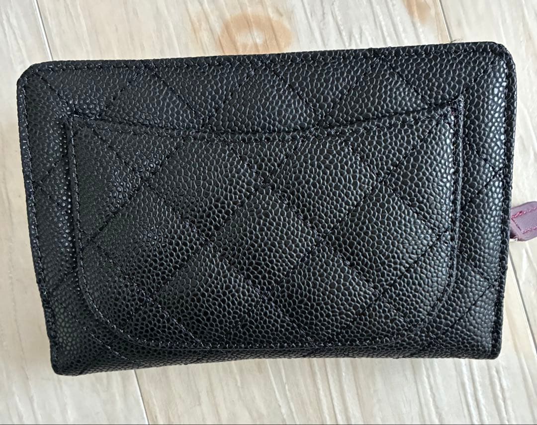CHANEL ノベルティ 本革 ブラック キルティング 二つ折り財布