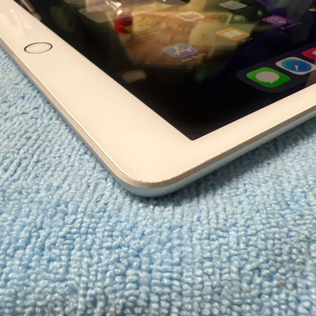Apple iPad (第7世代) シルバー 32GB 本体