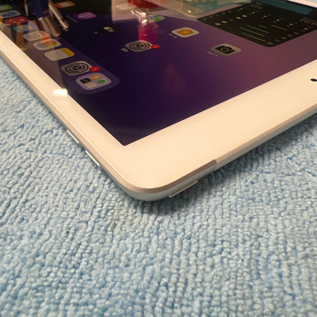 Apple iPad (第7世代) シルバー 32GB 本体