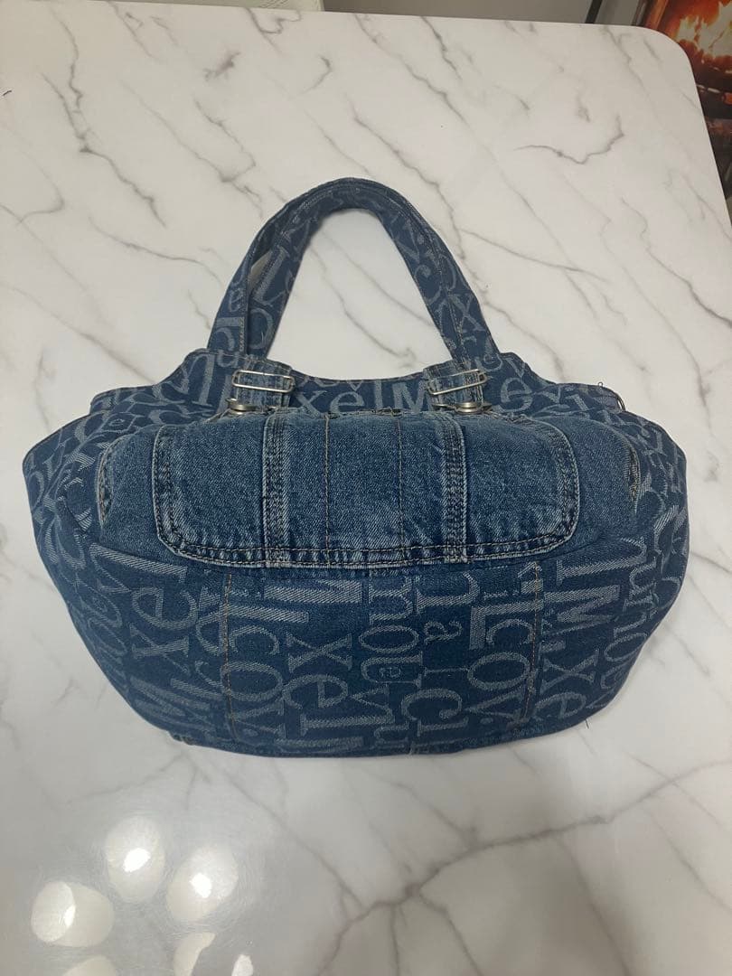 921 大きめ英字デニムリメイクバック　ハンドメイド