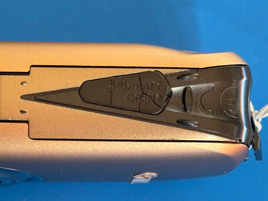 Canon IXY Digital 930 IS ゴールド