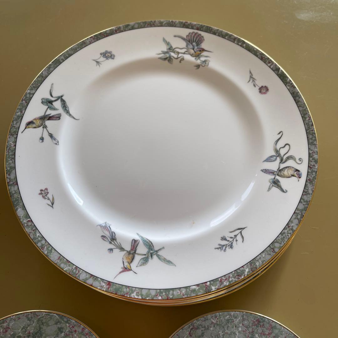 ウェッジウッド　ハミングバード　ディナー　サラダ　カップ&ソーサーセットでです。