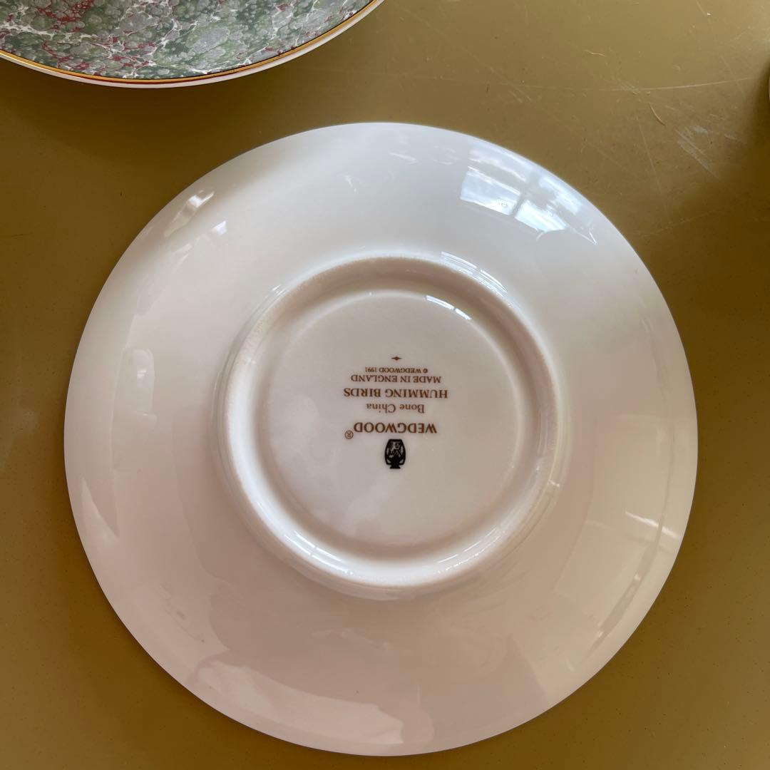 ウェッジウッド　ハミングバード　ディナー　サラダ　カップ&ソーサーセットでです。