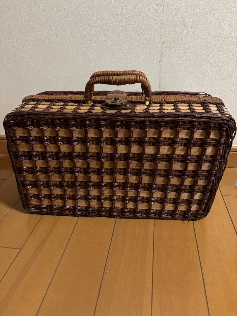 ピーターラビットティーセット　バスケット付き