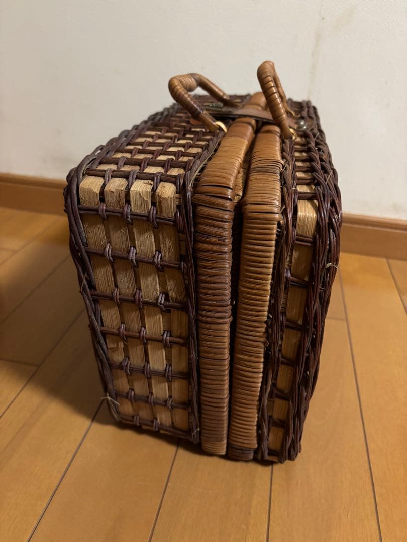 ピーターラビットティーセット　バスケット付き