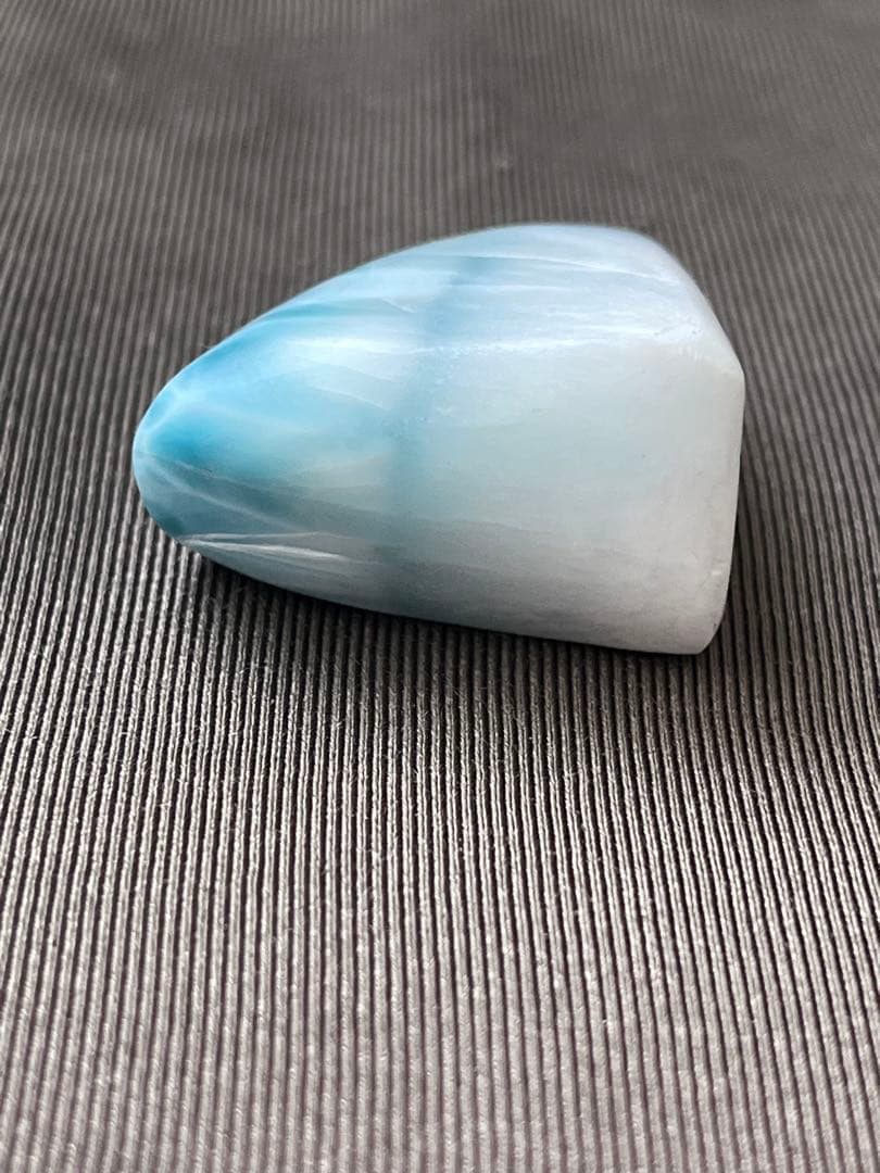 天然石☆ラリマー原石①４０mm×２９ｍｍ☆濃いブルーの海のように美しい模様！！