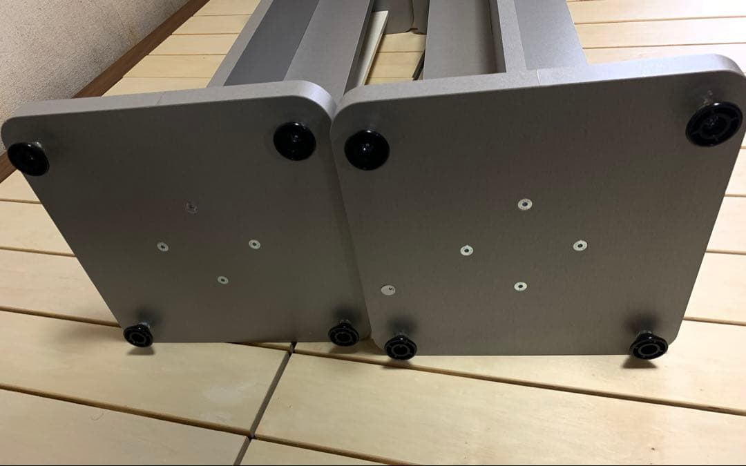 ぽんでりんぐ　zaor スピーカースタンド　白