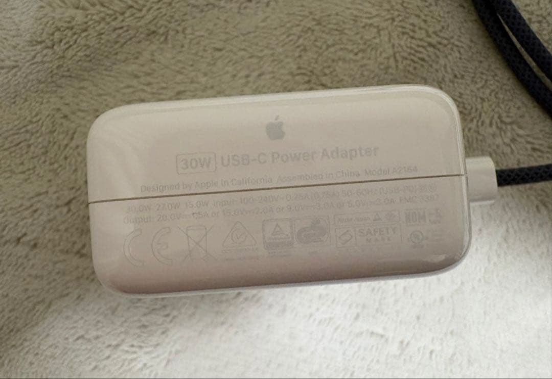 MacBook Air M3 8GB/256GB ミッドナイト 13インチ