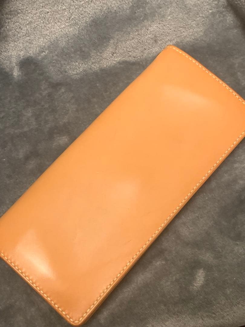 オール栃木レザー製の長財布