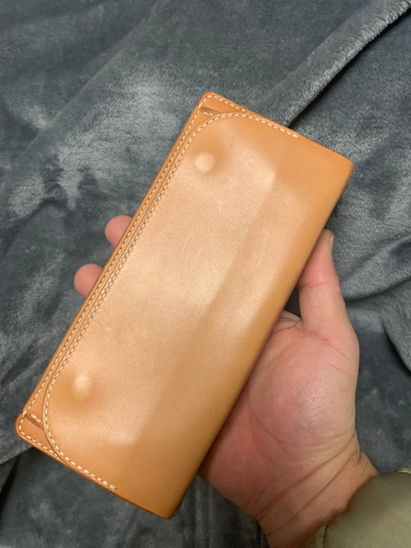 オール栃木レザー製の長財布