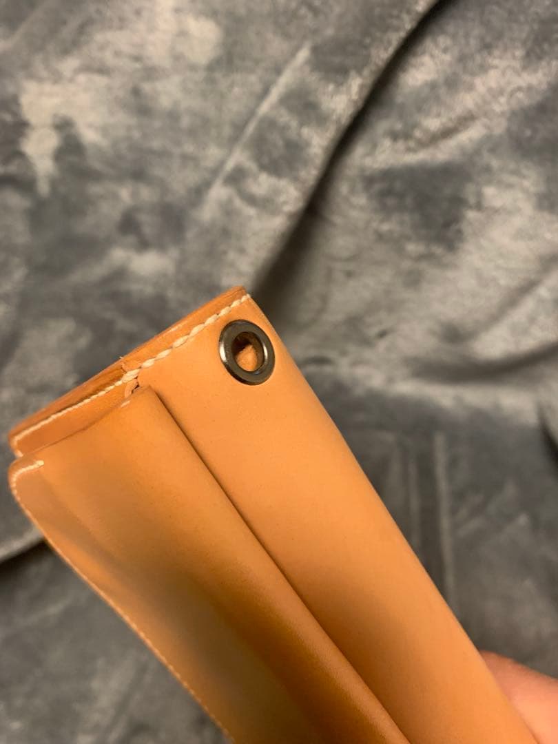 オール栃木レザー製の長財布