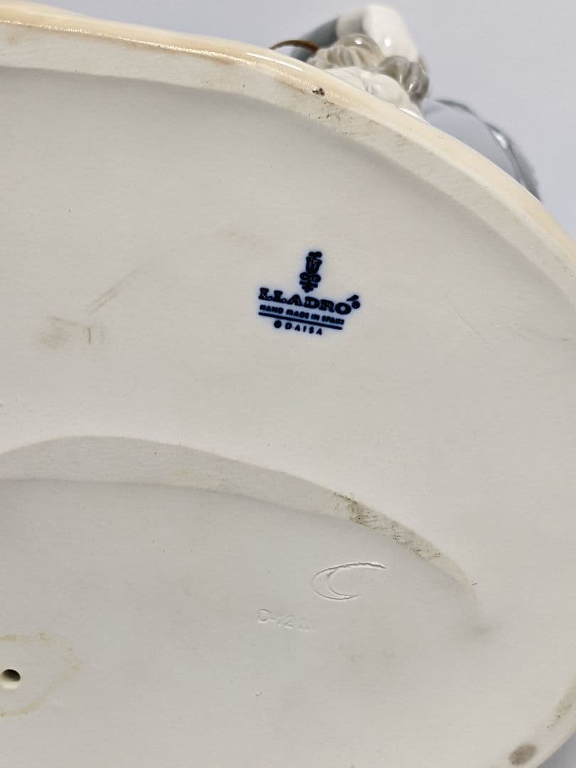 【絶版】LLADRO　ショールの貴婦人　磁器人形　陶器　スペイン