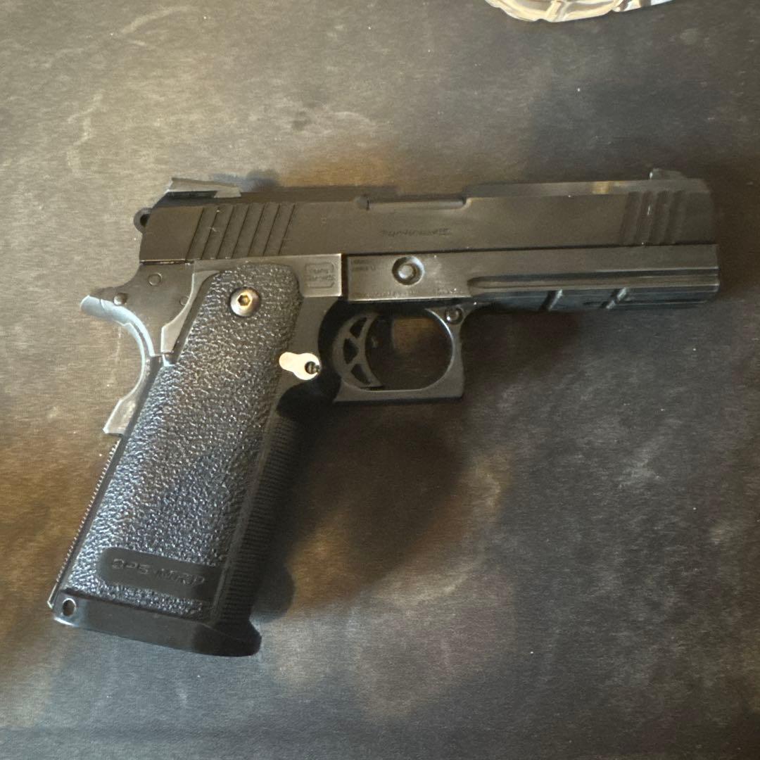 東京マルイ　ハイキャパ4.３　マガジン2本付き