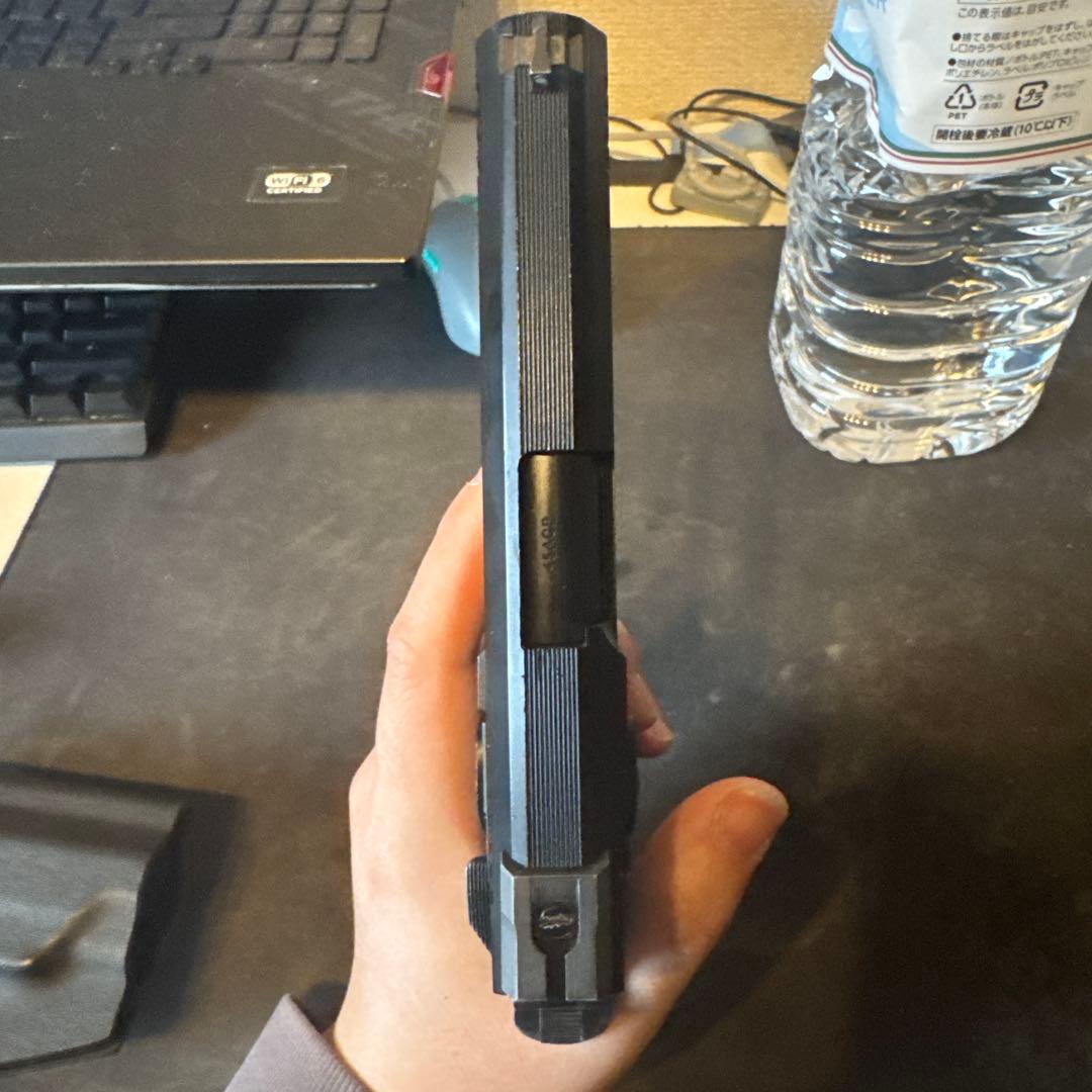 東京マルイ　ハイキャパ4.３　マガジン2本付き