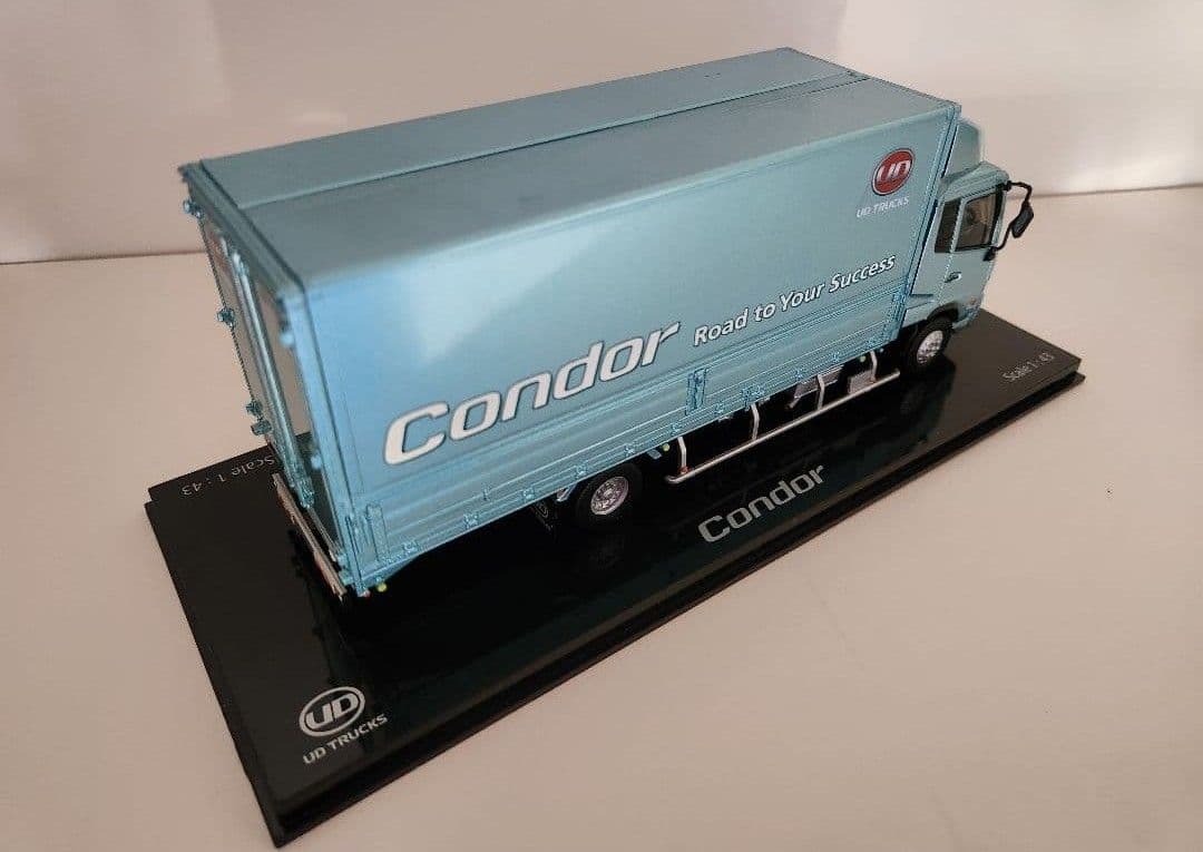 UDトラックス　コンドル