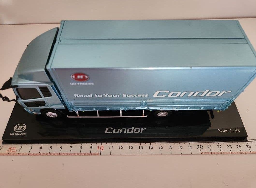 UDトラックス　コンドル