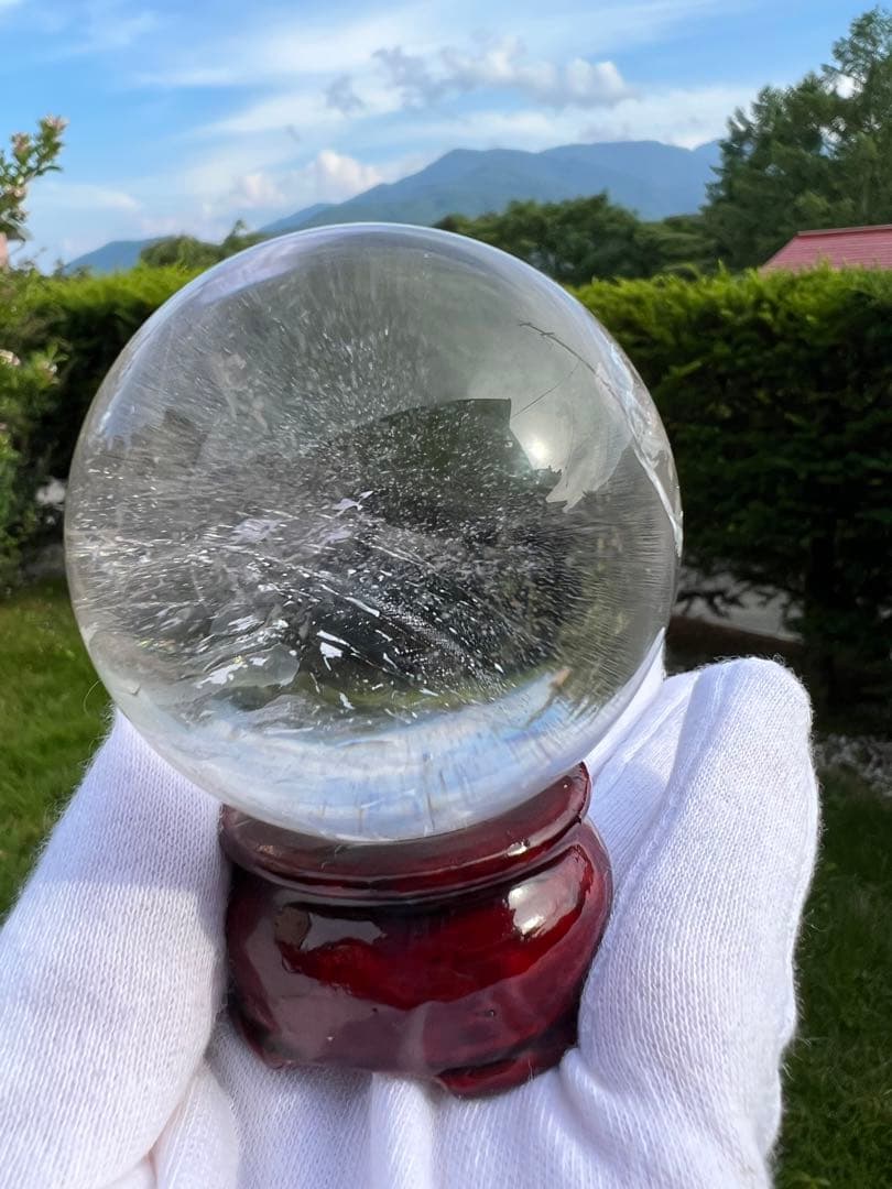 185 ブラジル産　水晶　丸玉　約58mm 【台座付き】