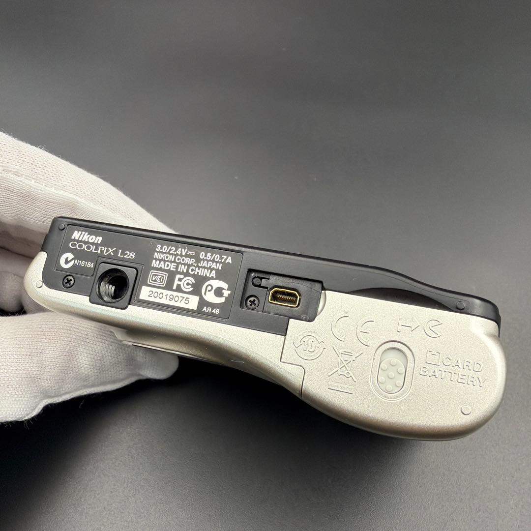 Nikon COOLPIX L28 シルバー デジタルカメラ 電池駆動
