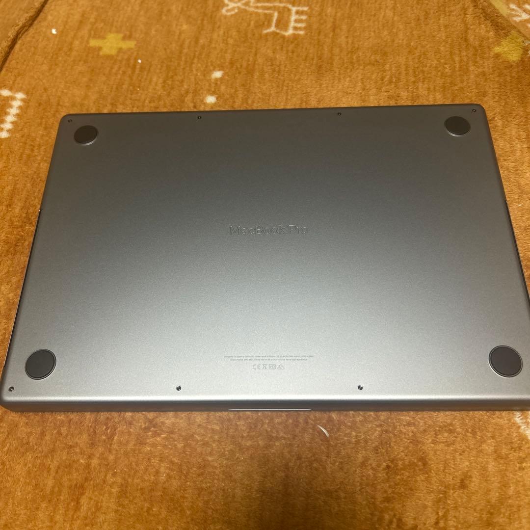 極美MacBookPro 16インチ M1 32/500GB 16コア充放電2回