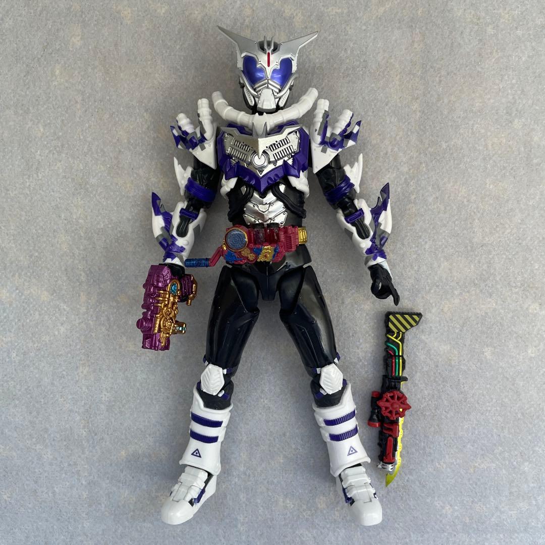 S.H.Figuartsフィギュアーツ 仮面ライダーマッドローグ