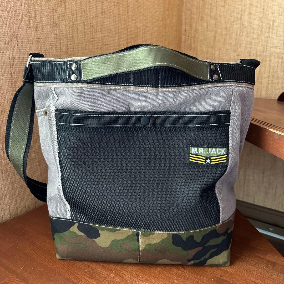 デニムリメイク　ショルダーバッグ　ミリタリー　アーミー　カモフラージュ