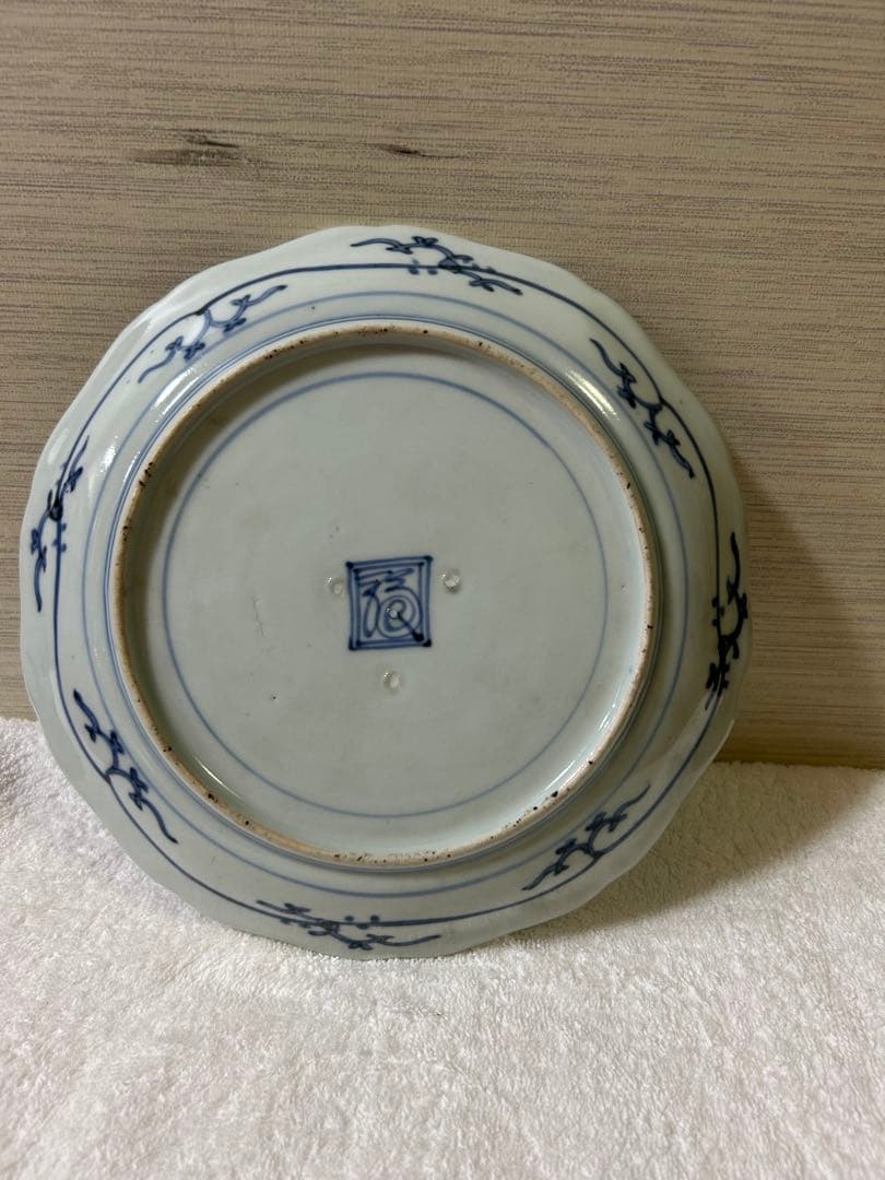 中国古美術 清時代染付け皿　裏面に “福 ”在銘 共箱