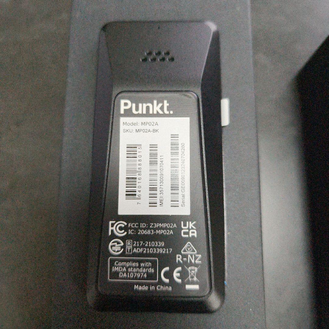 携帯電話本体 Punkt. MP02
