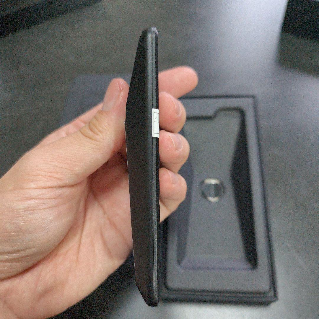 携帯電話本体 Punkt. MP02