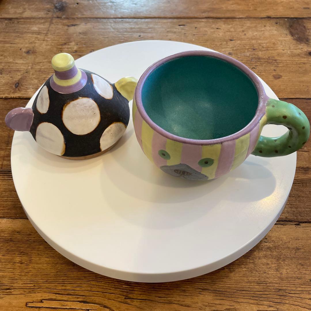 小林美風さん　水玉帽子が可愛い蓋つきマグカップ　スープカップ　ピンクイエロー