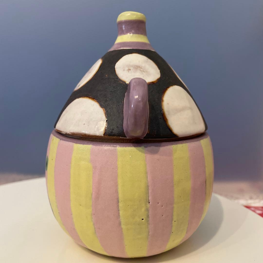 小林美風さん　水玉帽子が可愛い蓋つきマグカップ　スープカップ　ピンクイエロー