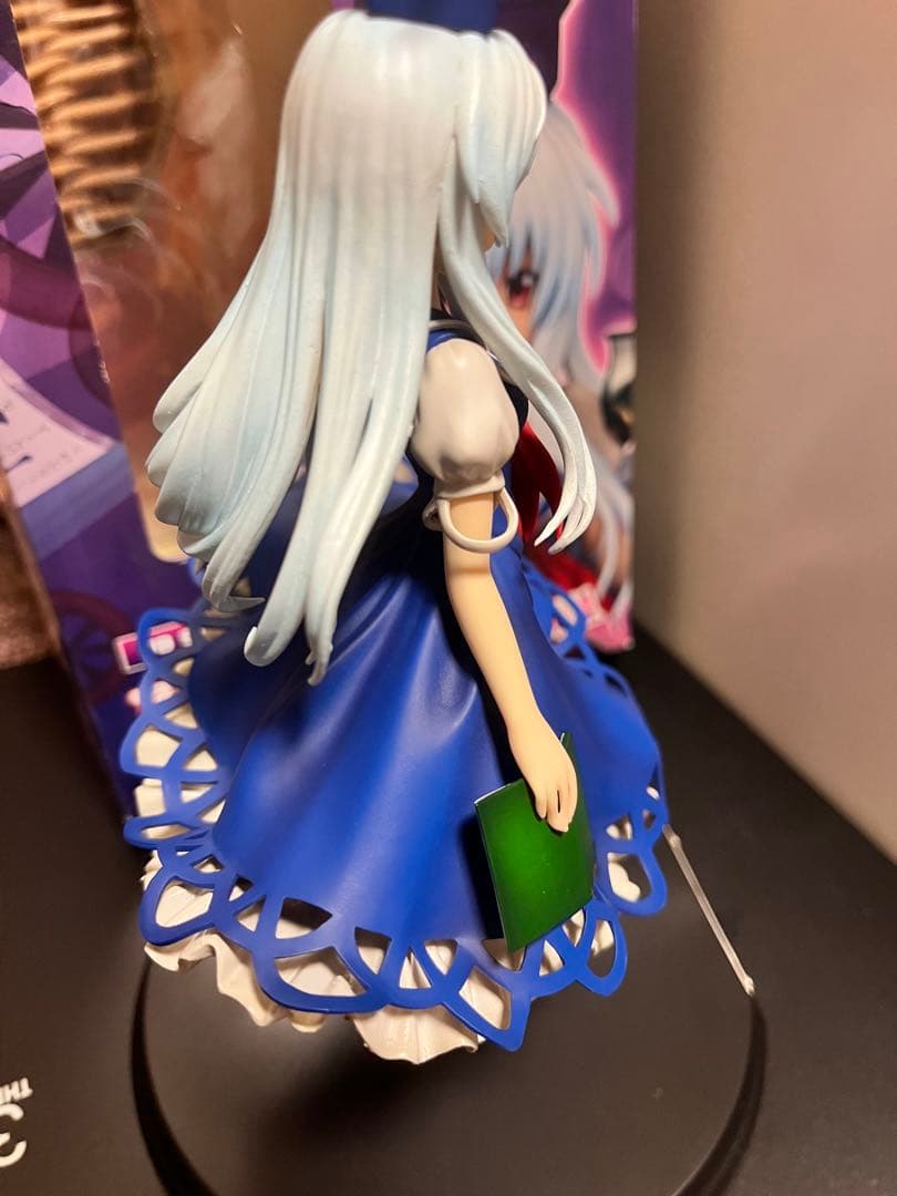 射命丸文、上白沢慧音フィギュア2点セット