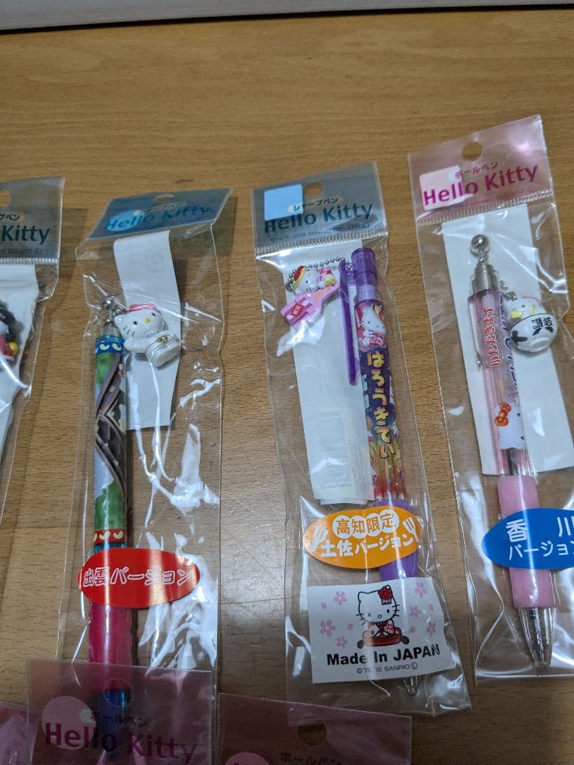 ご当地キティ 　ボールペン7本　シャープペン5本計12本　サンリオ