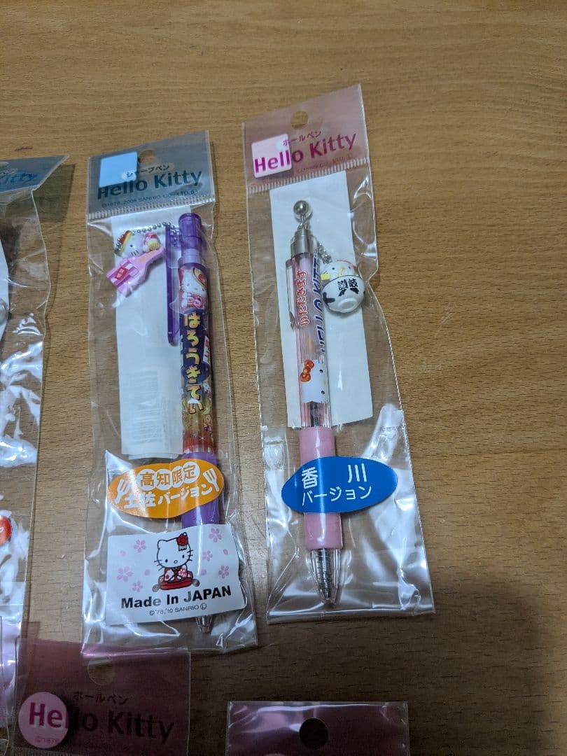 ご当地キティ 　ボールペン7本　シャープペン5本計12本　サンリオ