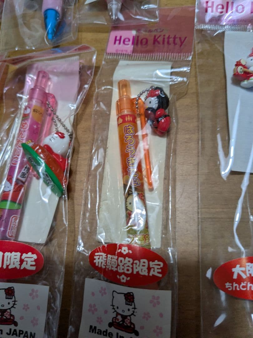 ご当地キティ 　ボールペン7本　シャープペン5本計12本　サンリオ