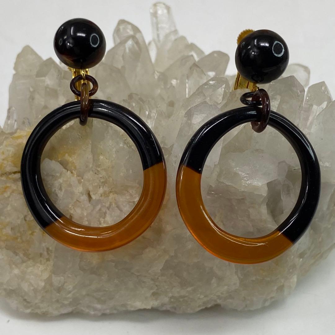 天然　べっ甲　ネジバネ　イヤリング