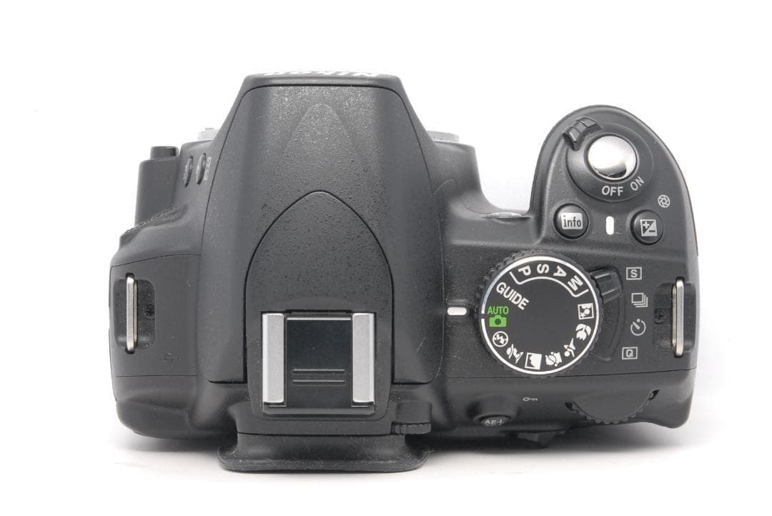 Nikon D3100 ダブルレンズキット　難ありですが美品 　動作確認済み