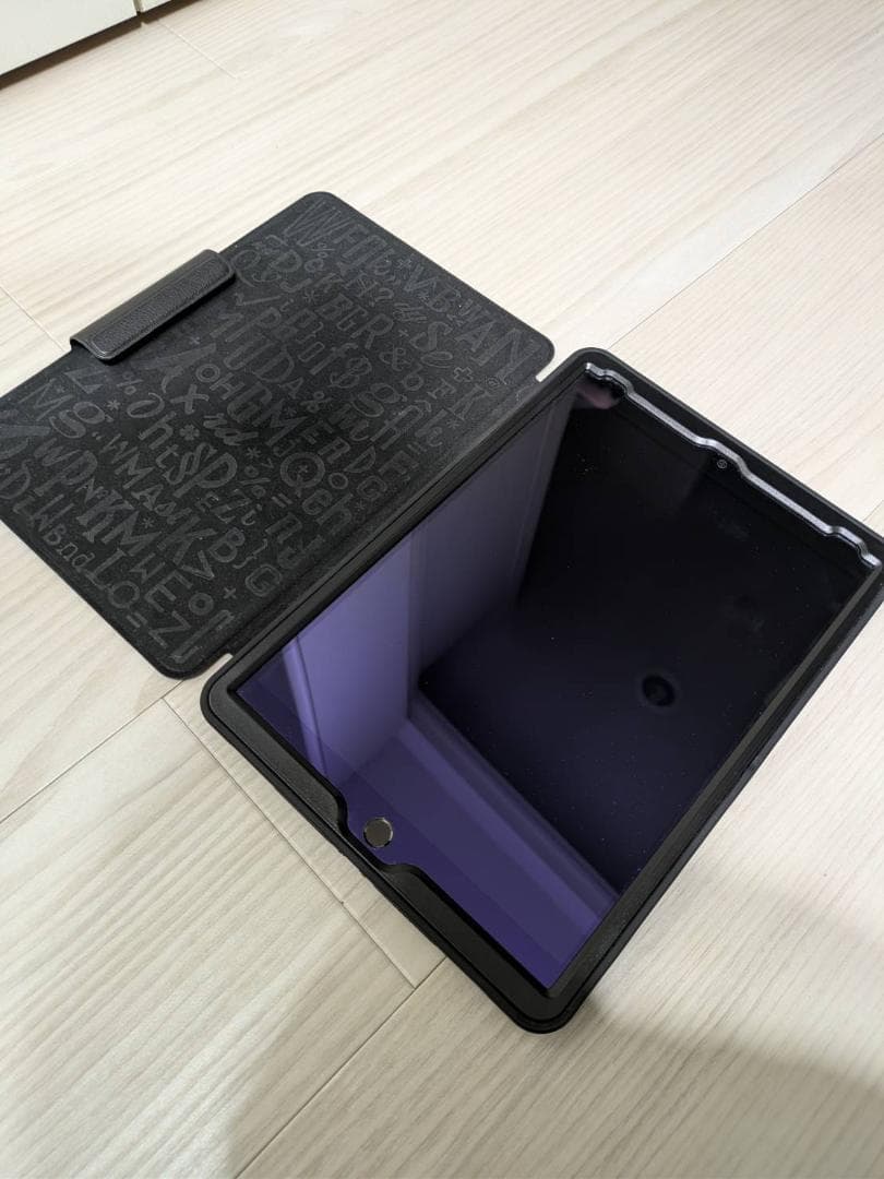 Apple iPad スペースグレー 本体（郵送時カバー付き）