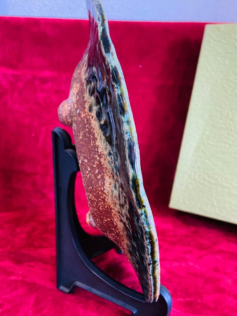 美濃焼　彫刻の陶器皿