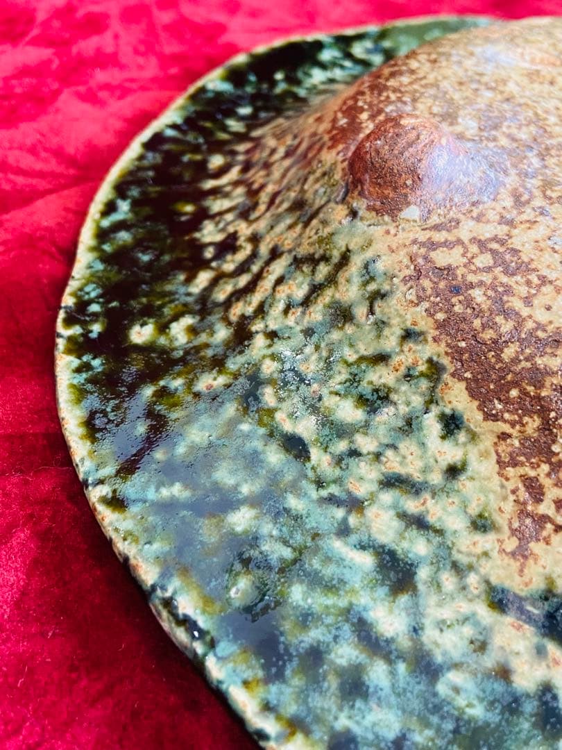 美濃焼　彫刻の陶器皿