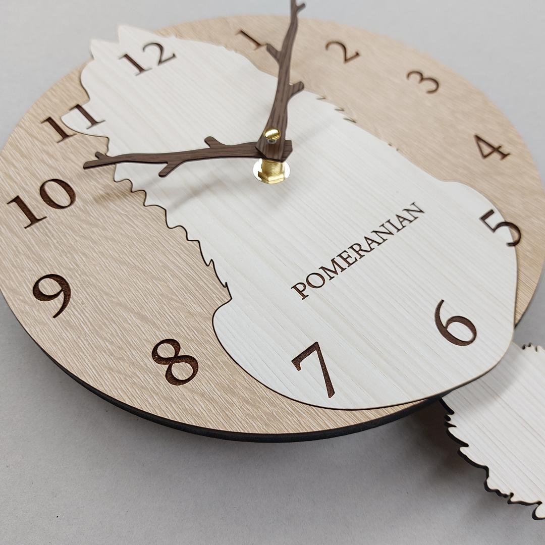 【期間限定値下げ】【静音】名入れ　しっぽ 振り子　ポメラニアン　白　掛け時計