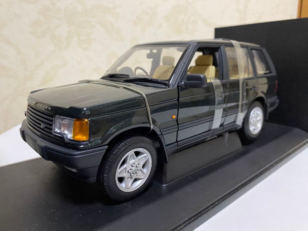 AUTOart 1/18 RANGE ROVER 4.6 HSE グリーン