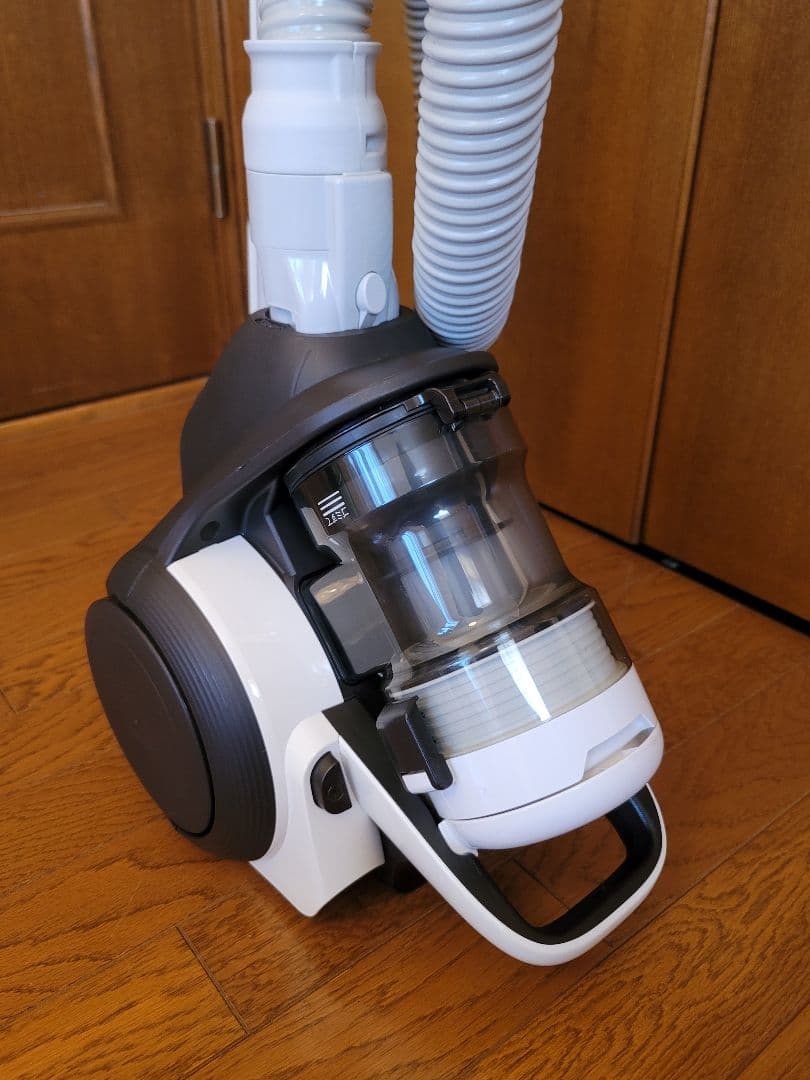 【美品】Panasonic サイクロン式 掃除機 MC-SR24J-W