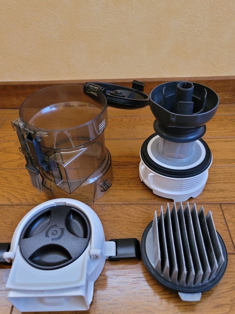 【美品】Panasonic サイクロン式 掃除機 MC-SR24J-W