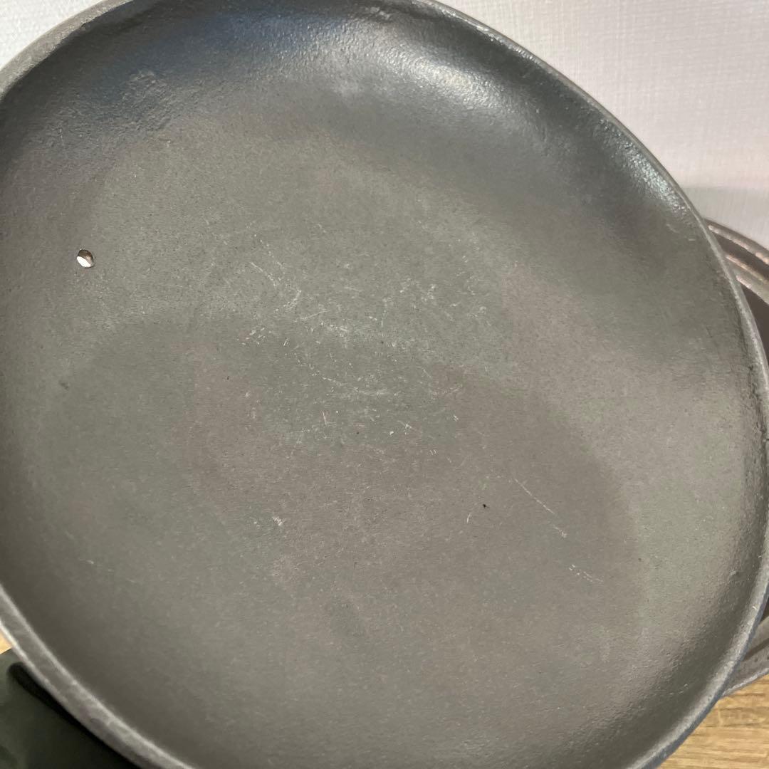 新品未使用　金属製土鍋