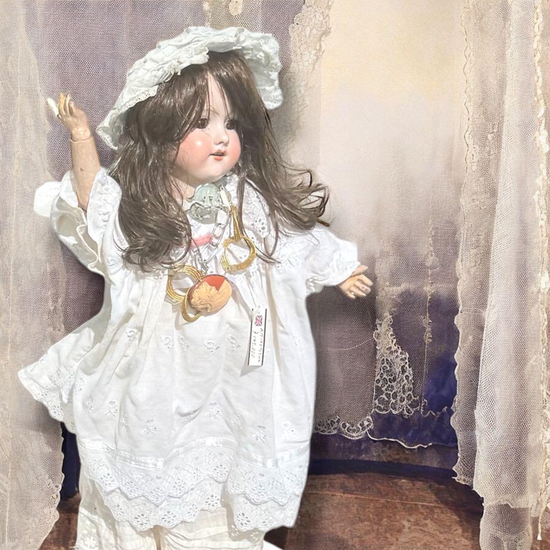 アンティーク ビスクドールアーモンド マルセル ホワイトドレス ボネ カメオ